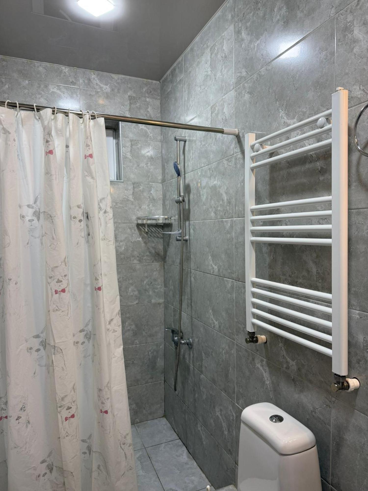 Guest House T&N Kutaisi Zewnętrze zdjęcie