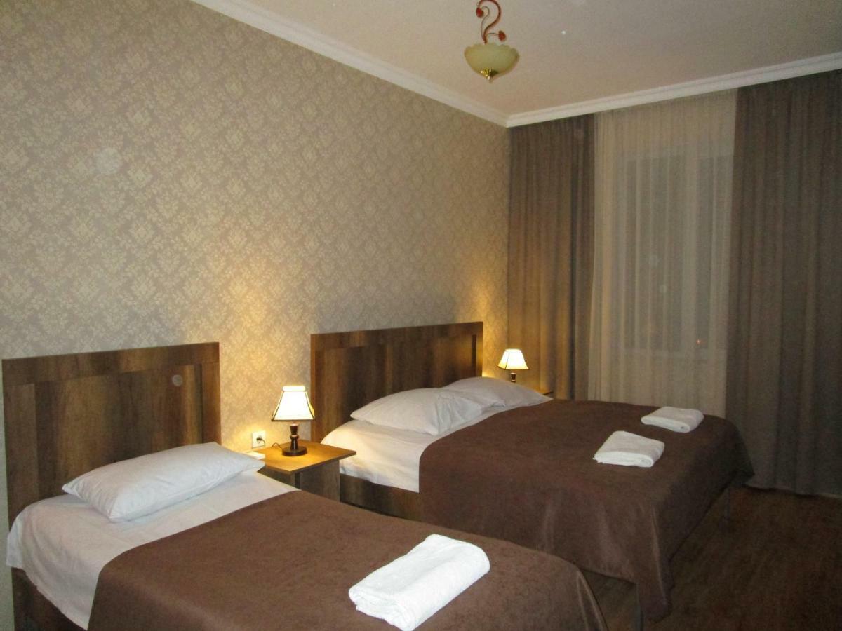 Guest House T&N Kutaisi Zewnętrze zdjęcie