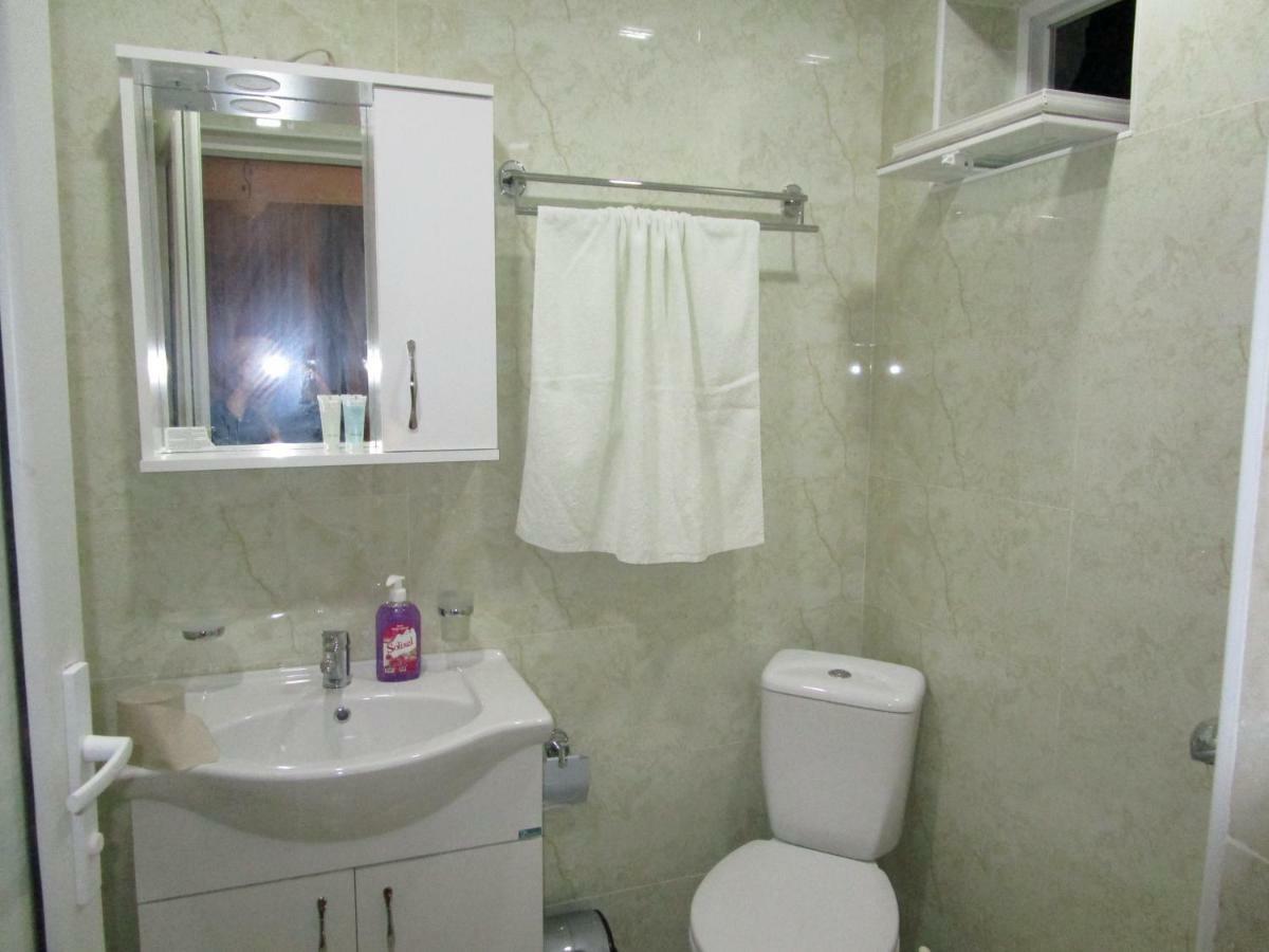 Guest House T&N Kutaisi Zewnętrze zdjęcie