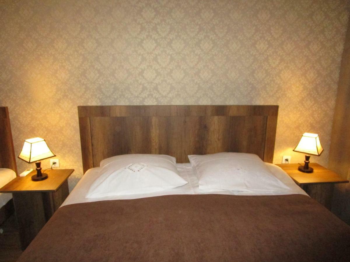 Guest House T&N Kutaisi Zewnętrze zdjęcie