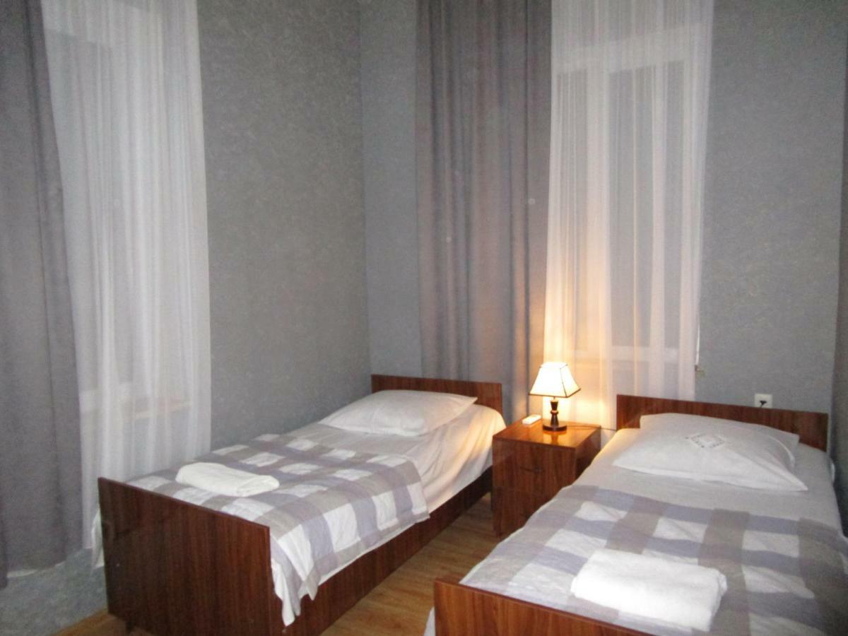 Guest House T&N Kutaisi Zewnętrze zdjęcie