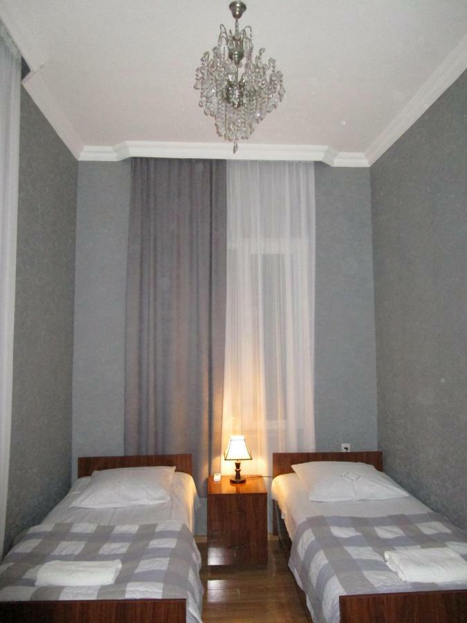 Guest House T&N Kutaisi Zewnętrze zdjęcie